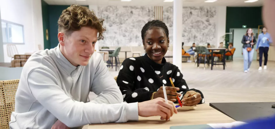 Etudiants garcon et fille